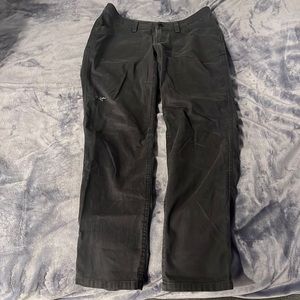 Arcteryx Womens pants s6